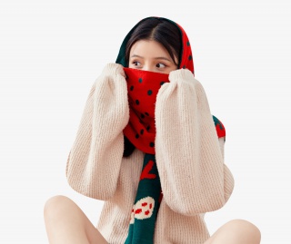 居家圣诞美女