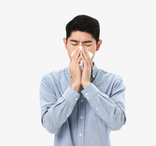 青年男性悲伤哭泣