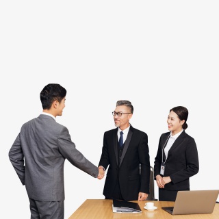 青年男性求职面试成功后握手