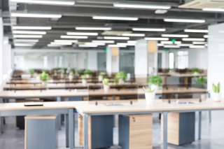 互联网公司办公室环境虚化背景