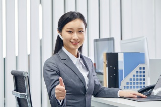 女性客服