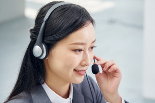 客服女性