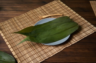 包粽子传统端午