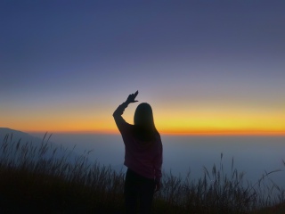 武功山夕阳黄昏背影