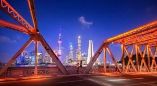 外白渡桥浦东夜景