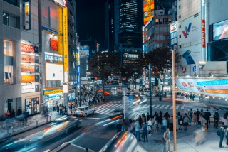 日本城市街道现代夜晚摄影图